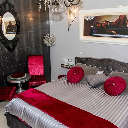 Jacuzzi Love Suitesweetrome Extérieur photo